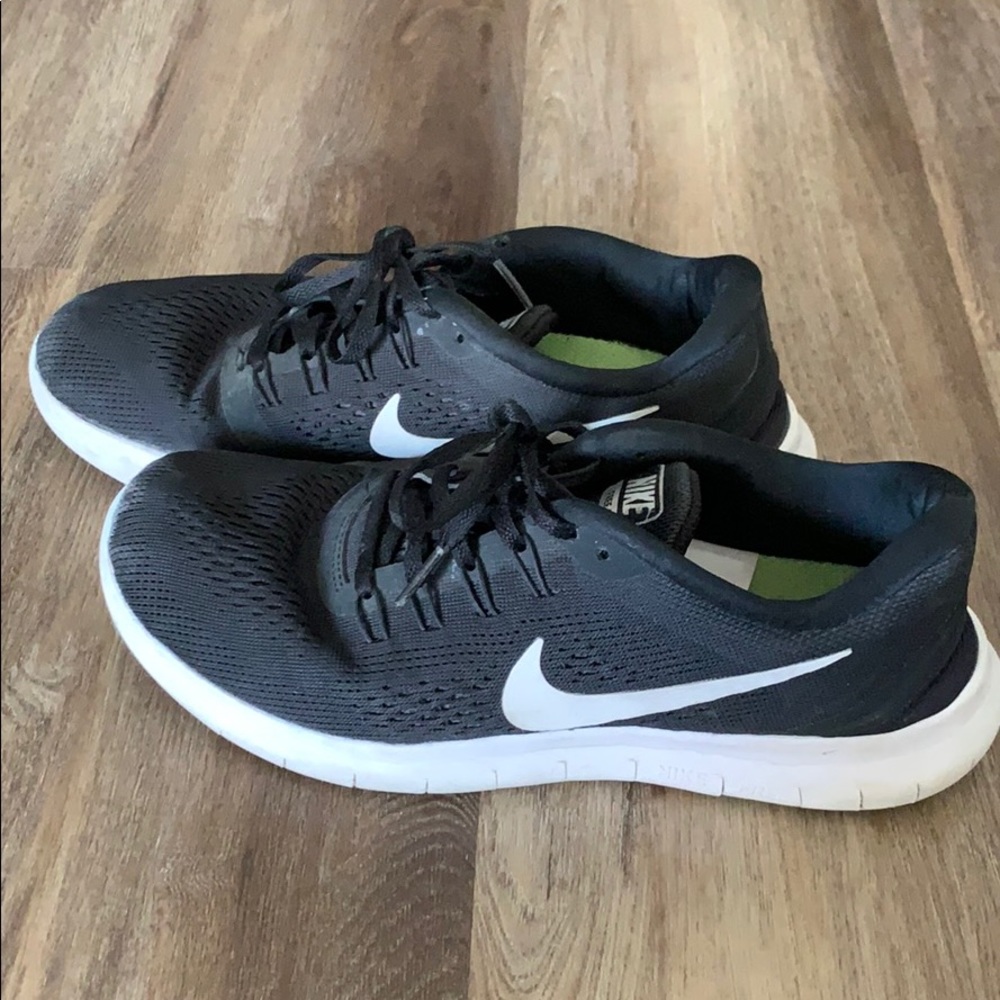 Nike Free Runs